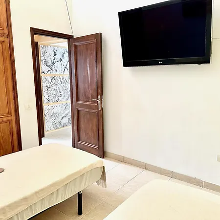 Pambnb - House Next To The Beach, Terrace, Fiber Wi-fi, Bbq * Abades (Tenerife)